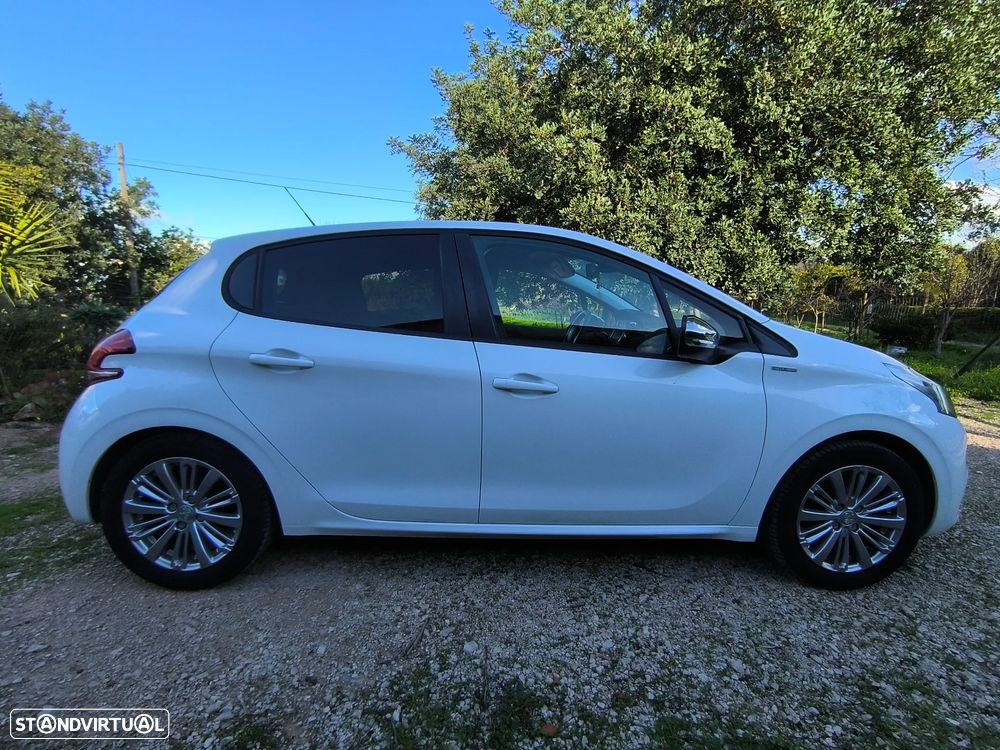 Peugeot 208 1.2 PureTech Style - 3