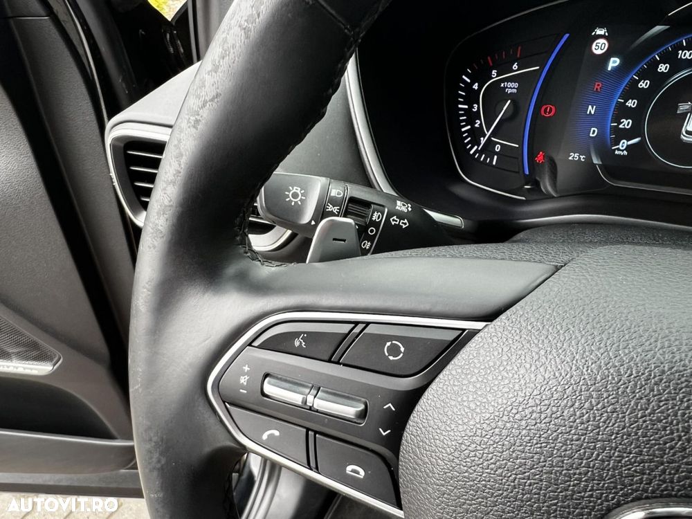 Hyundai Santa Fe 2.2 CRDi 4WD 8AT Luxury - 13