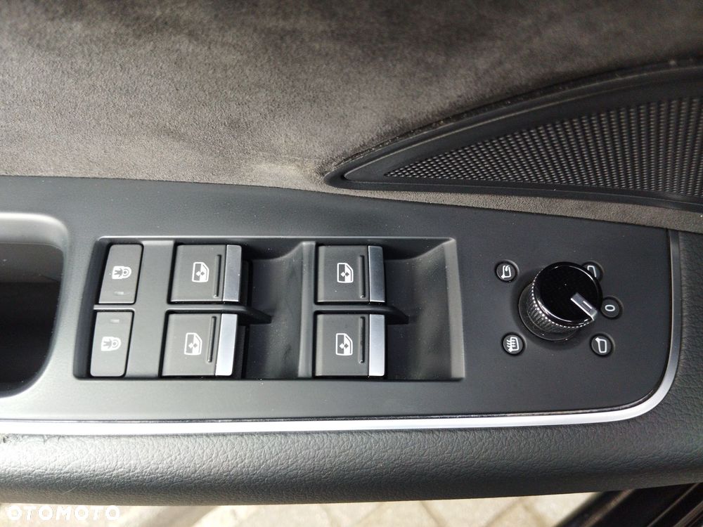Audi A8 L 55 TFSI mHEV Quattro Tiptr - 12