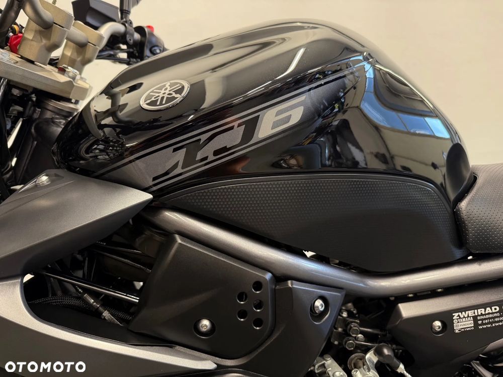 Yamaha XJ - 22