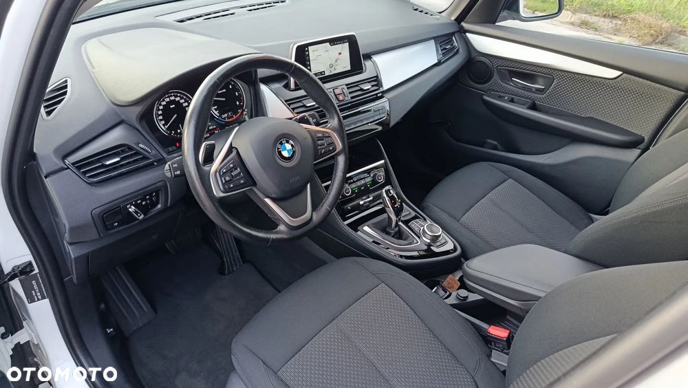 BMW Seria 2 220d xDrive Sport-Aut - 8
