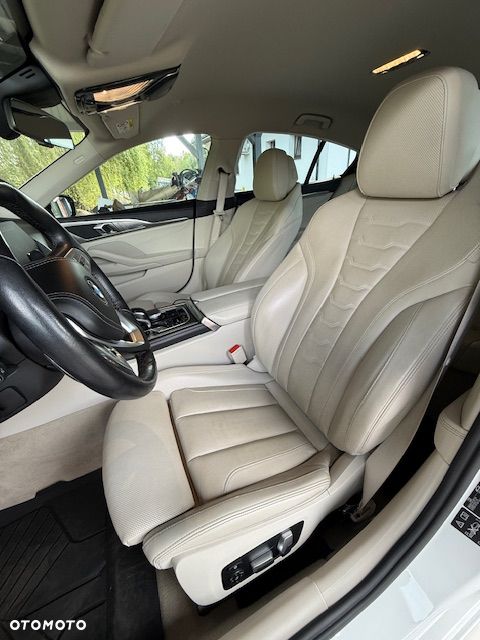 BMW Seria 8 - 5