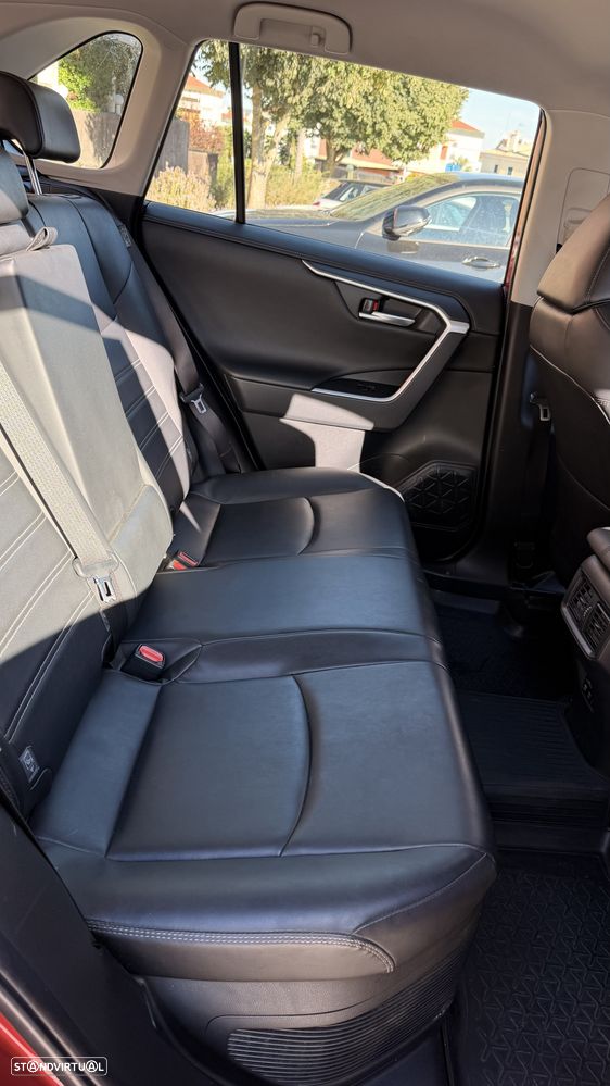 Toyota RAV4 - 8