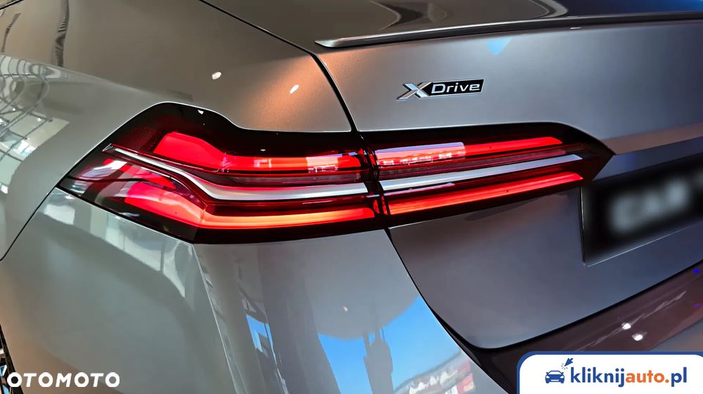 BMW Seria 5 520d xDrive mHEV M Sport - 10