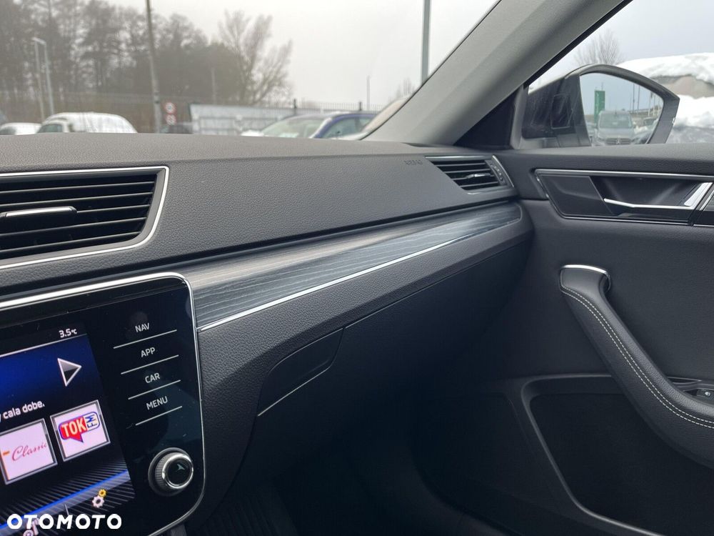 Skoda Superb 2.0 TDI SCR Style DSG - 32