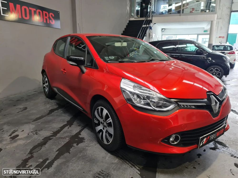 Renault Clio - 23