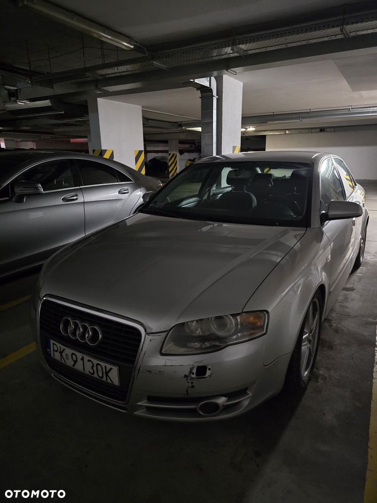 Audi A4 Limousine - 4