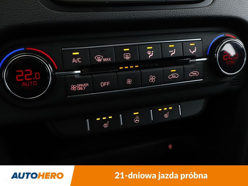 Kia Ceed - 27