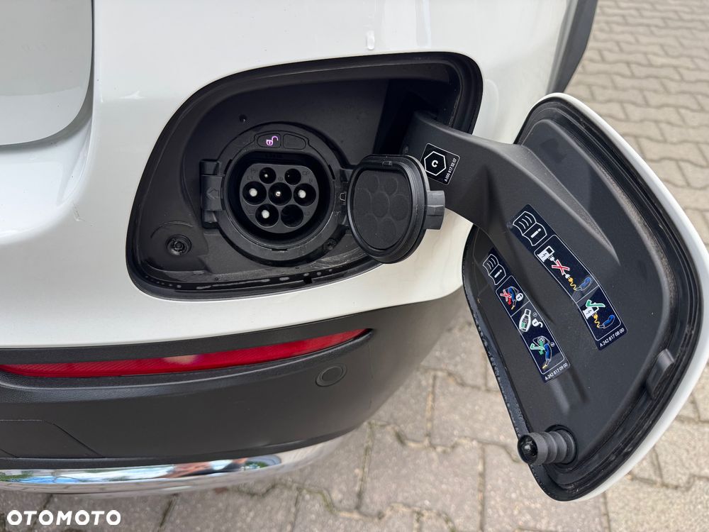 Mercedes-Benz GLC 300 de 4Matic 9G-TRONIC AMG Line Plus - 36