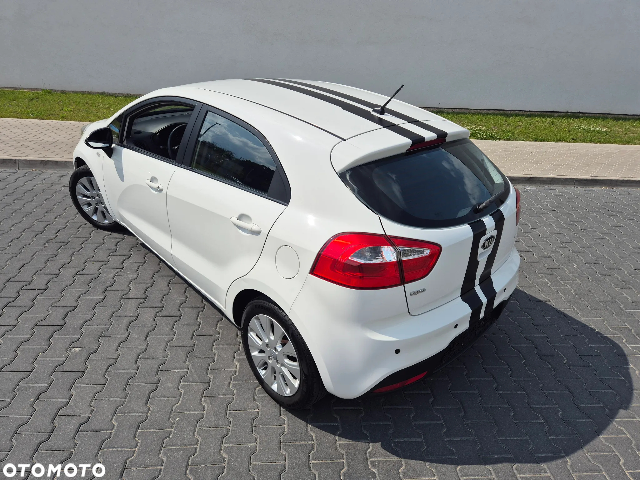 Kia Rio 1.2 Attract - 6