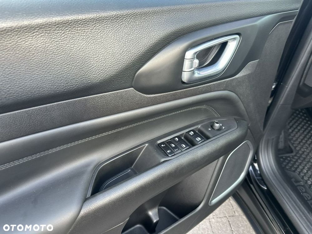 Jeep Compass - 29