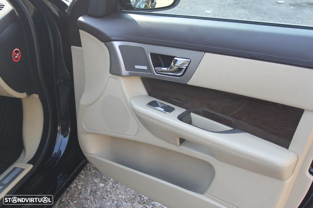 Jaguar XF 3.0 D V6 S Premium Luxury - 21