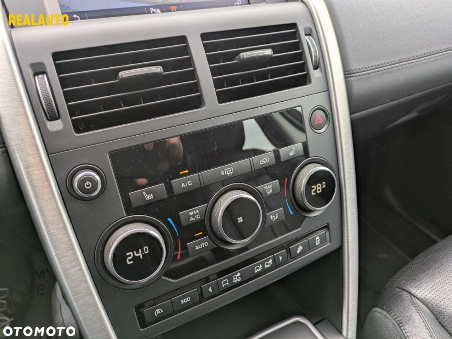 Land Rover Discovery Sport - 10