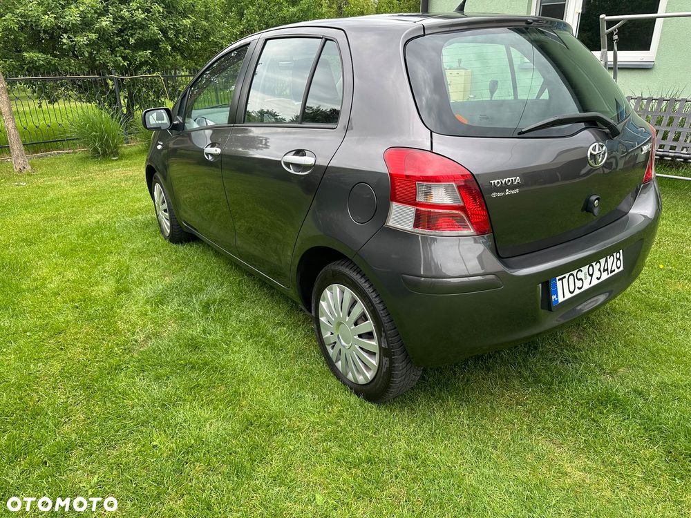 Toyota Yaris 1.33 VVT-i Cool - 1