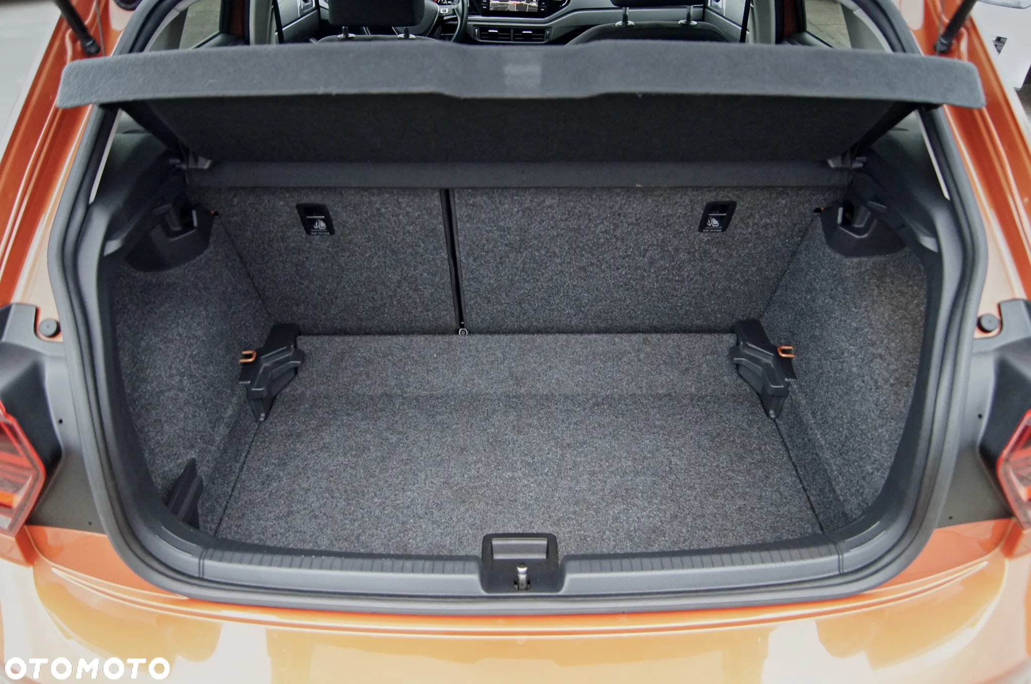 Volkswagen Polo 1.0 TSI R-Line DSG - 24