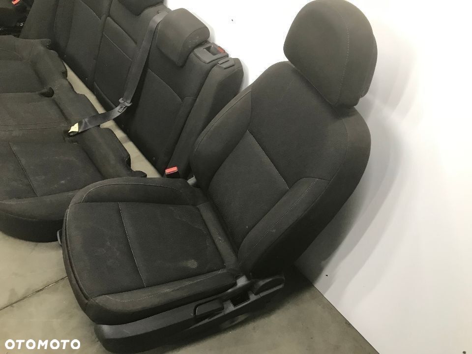 Fotele Opel Insignia A HB sedan 08-17r. kanapa KOMPLET ANGLIK - 2