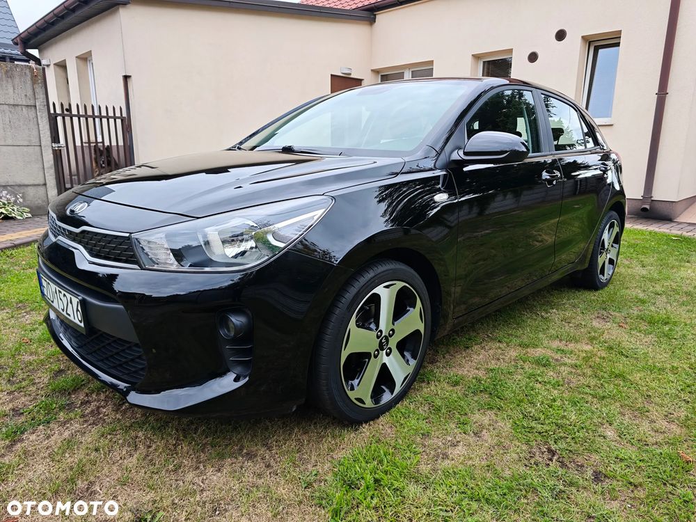Kia Rio 1.2 L - 3