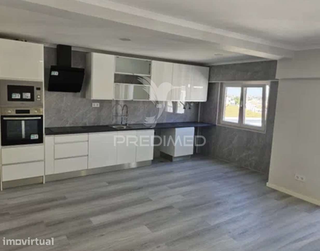 T4 TOTALMENTE REMODELADO NA AMORA | 120 m² | 4 QUARTOS | 2 CASAS DE... - Grande imagem: 5/31