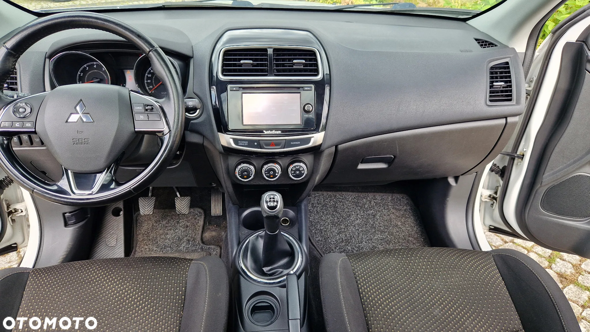 Mitsubishi ASX 1.6 Invite Navi - 32