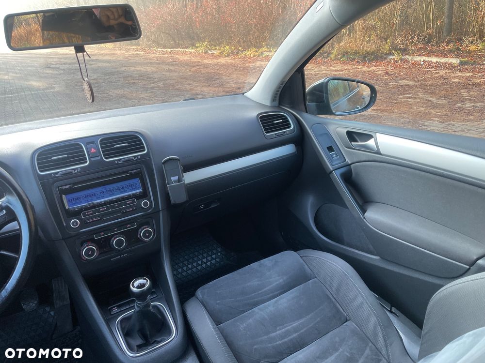 Volkswagen Golf - 26