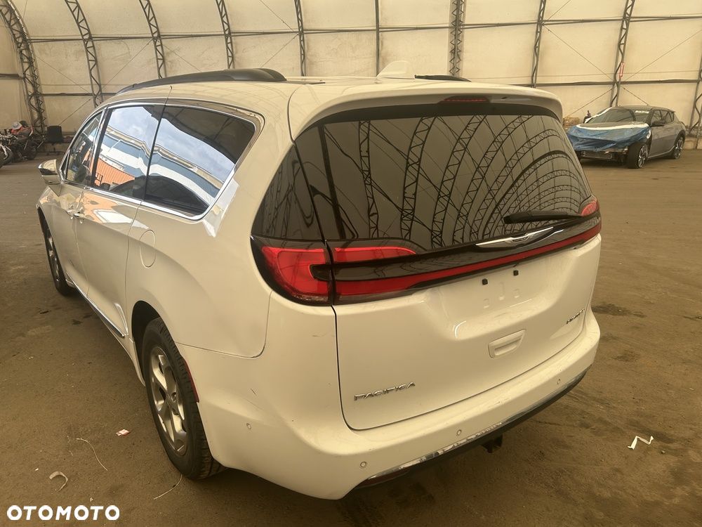 Chrysler Pacifica - 19
