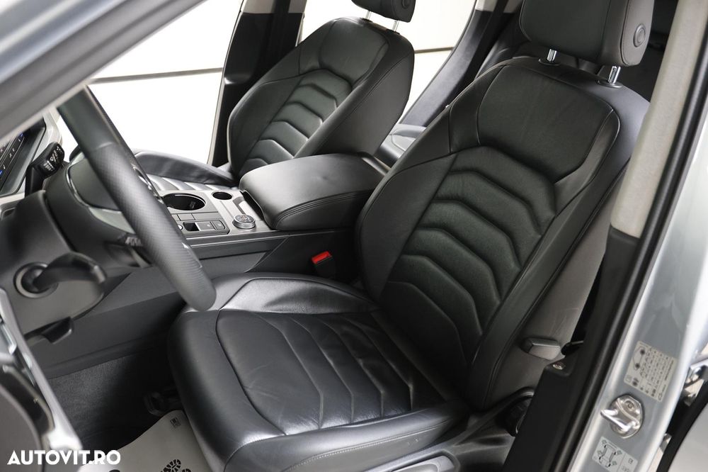 Volkswagen Touareg V6 TDI Elegance - 7