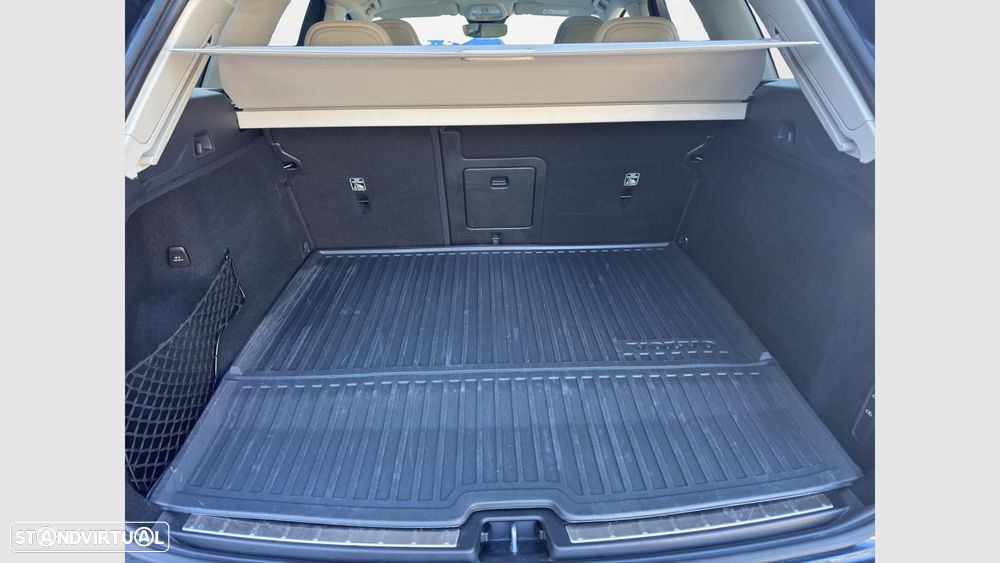 Volvo XC 60 2.0 T6 PHEV Ultra Bright AWD - 17