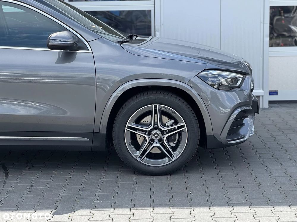 Mercedes-Benz GLA 200 AMG Line - 8