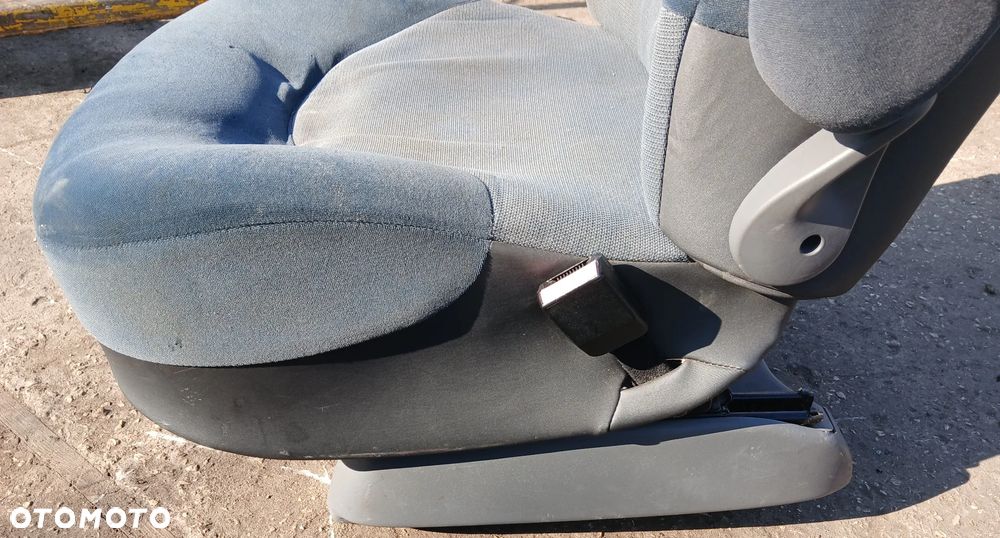 Citroen Xsara Picasso fotel przód przedni prawy - 3