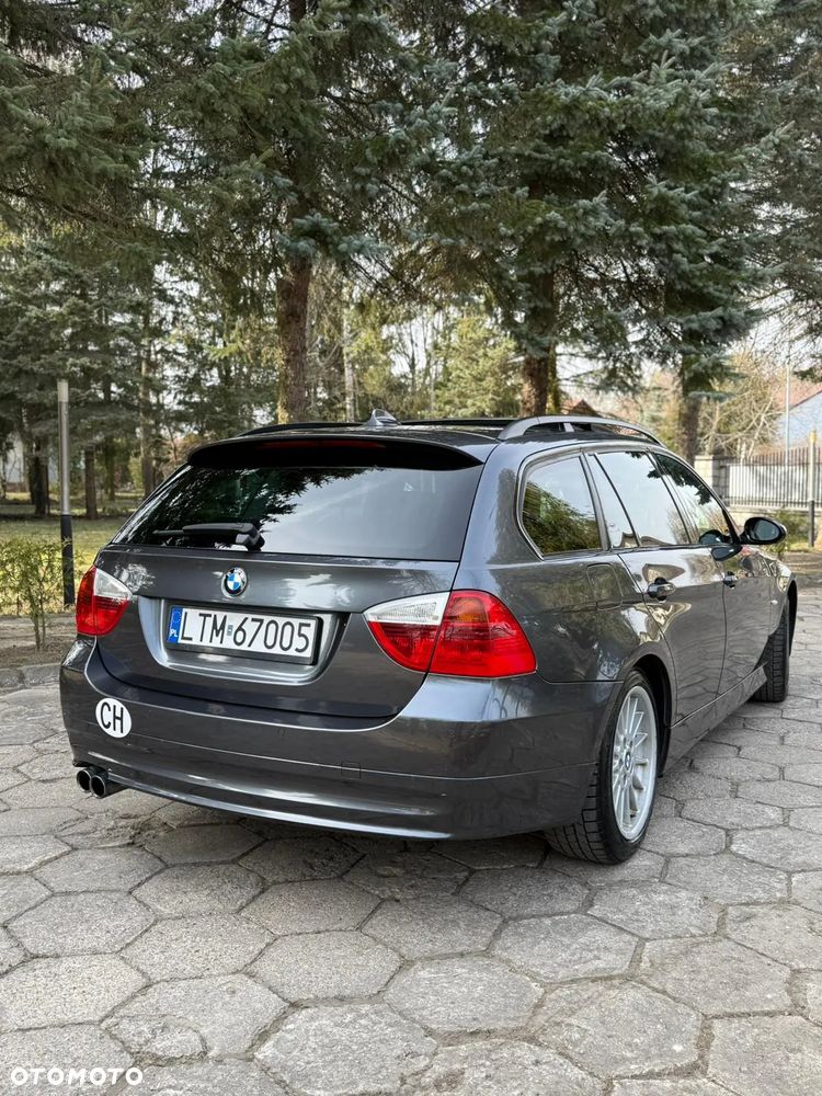 BMW Seria 3 330xi - 18