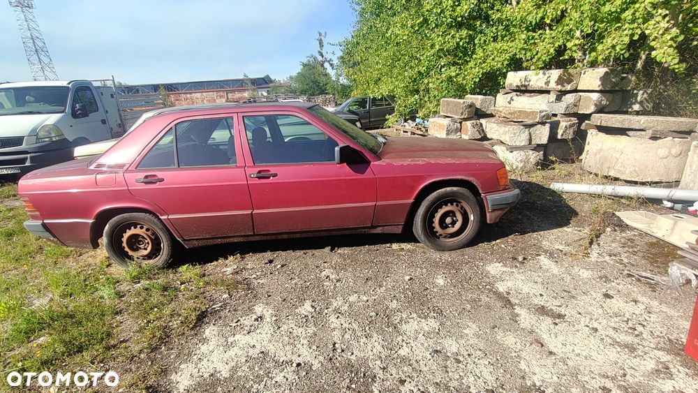 Mercedes-Benz W201 (190)