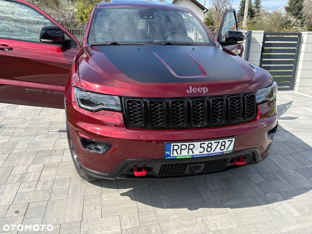 Jeep Grand Cherokee - 29
