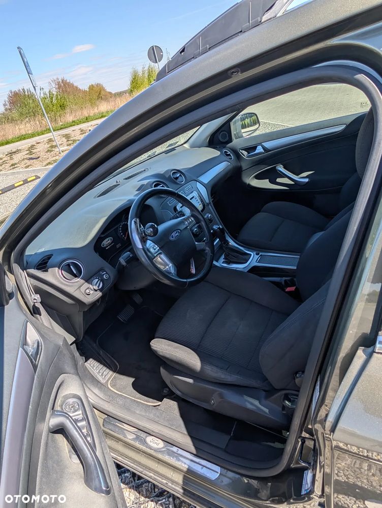 Ford Mondeo 2.0 TDCi Titanium - 10