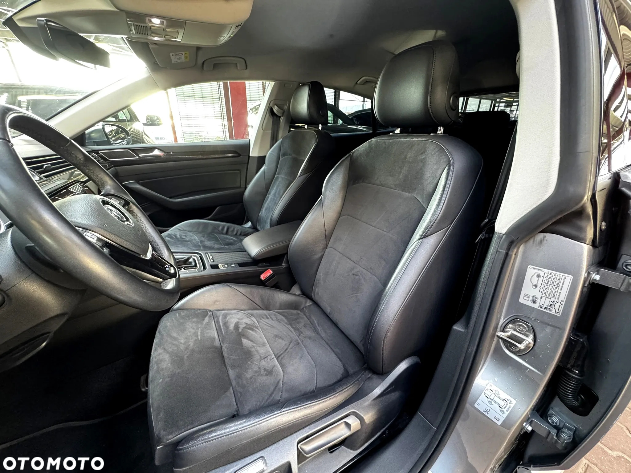 Volkswagen Arteon 2.0 TDI SCR Elegance DSG - 12