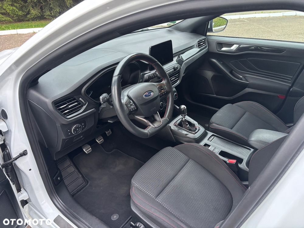 Ford Focus 1.5 EcoBlue Start-Stopp-System ST-LINE VIGNALE - 25