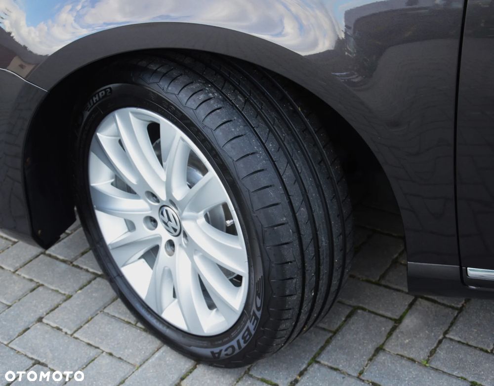Volkswagen Passat - 40