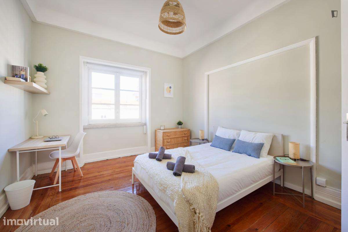 Quarto - localizado em Marquês de Pombal Lisbon - Grande imagem: 3/56