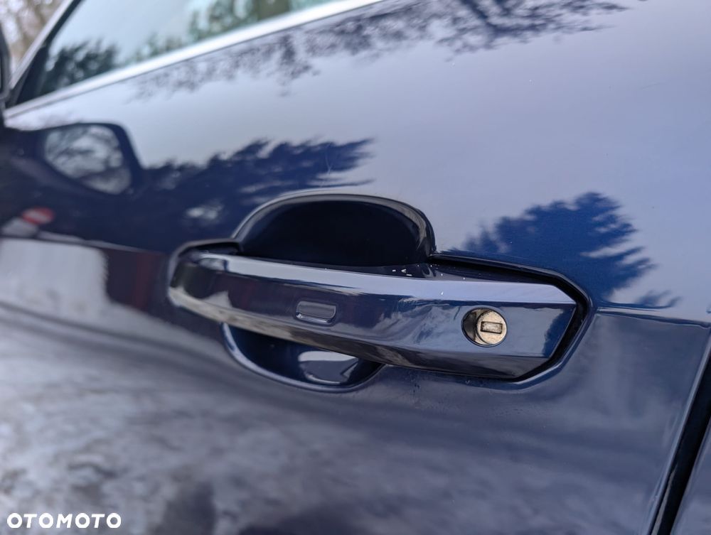 Audi A4 Limousine - 16