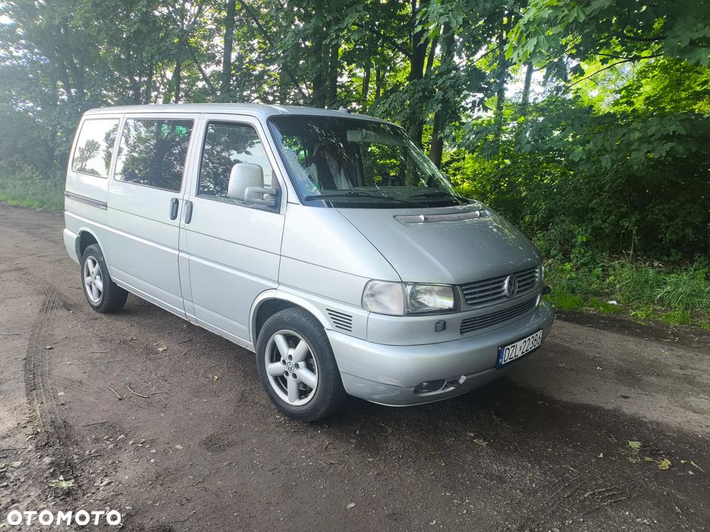 Volkswagen Multivan - 1