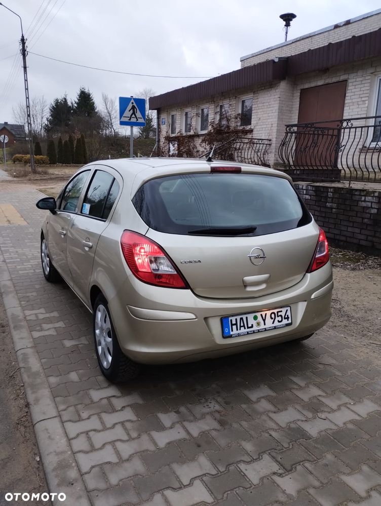 Opel Corsa 1.2 16V Innovation - 4