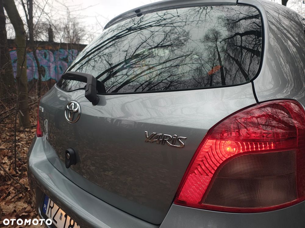 Toyota Yaris 1.3 Terra - 10