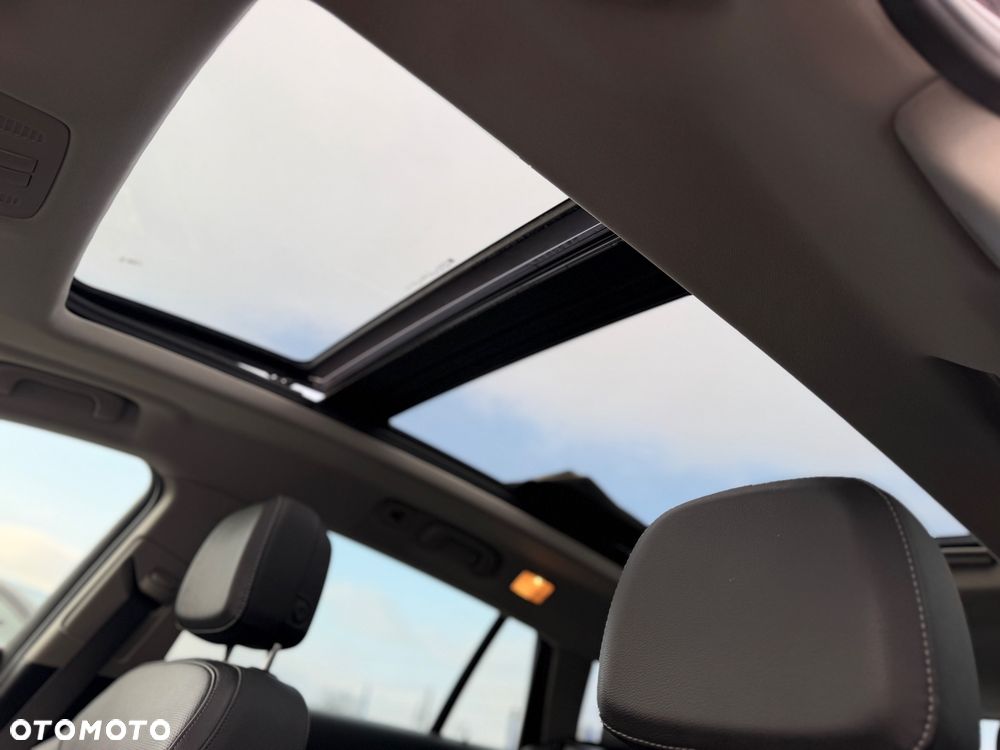 Opel Insignia - 25