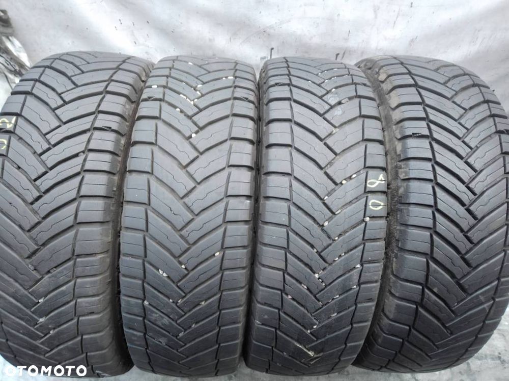 Michelin Agilis CrossClimate 195/70 R15C 104/102T 2022 2025 2024 8-8.5mm - 1