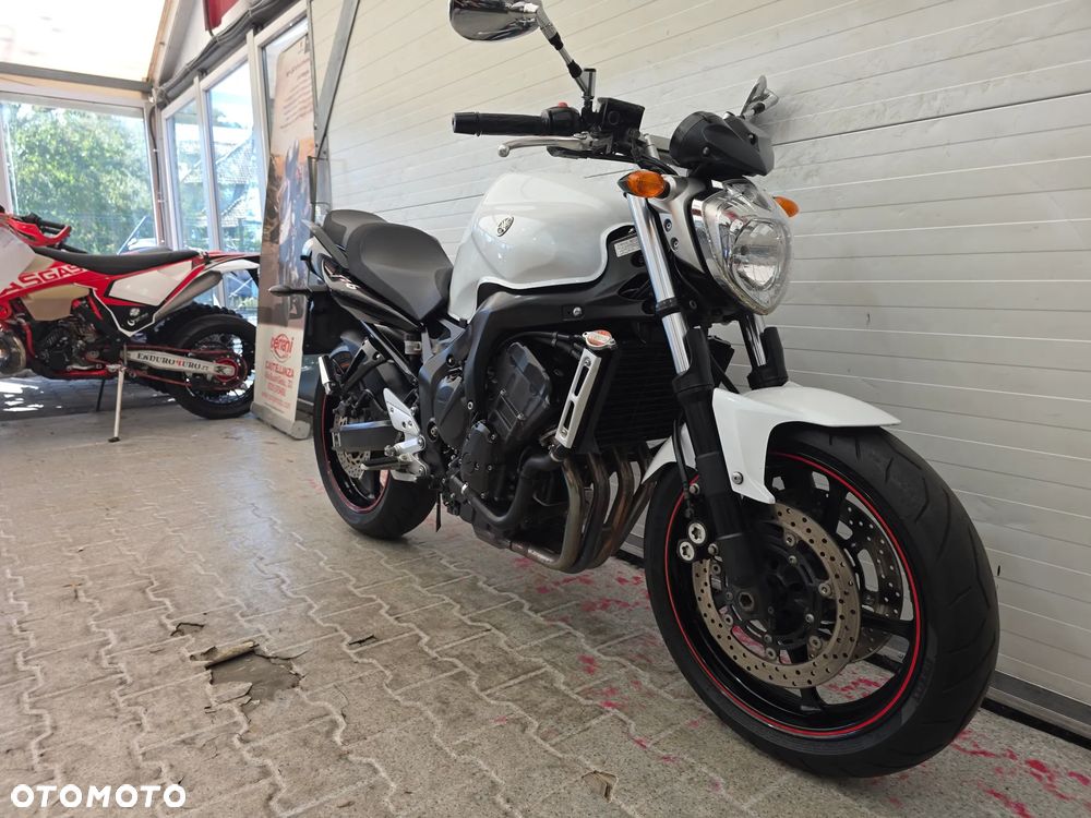 Yamaha FZ - 6
