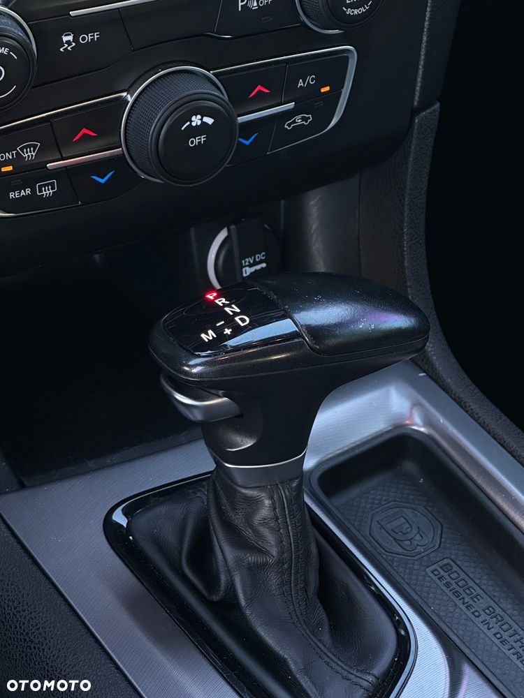 Dodge Charger 3.6 GT - 12