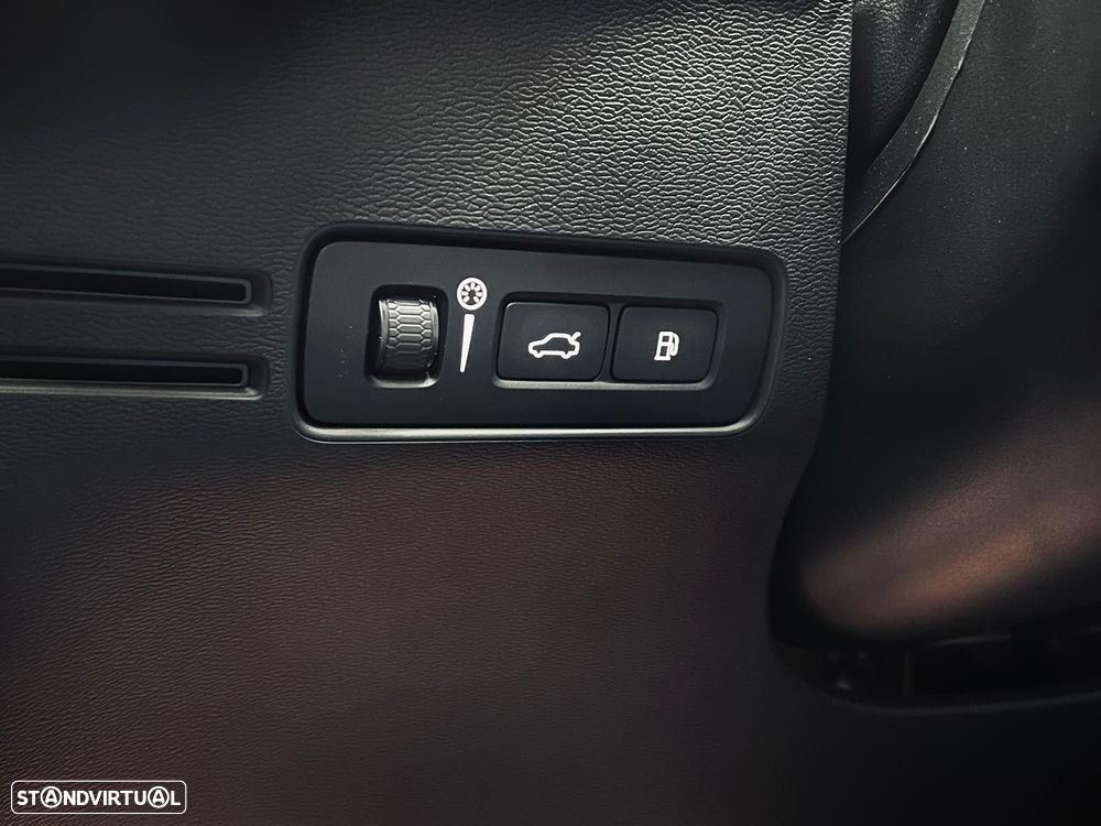 Volvo XC 40 1.5 T4 PHEV Inscription - 37