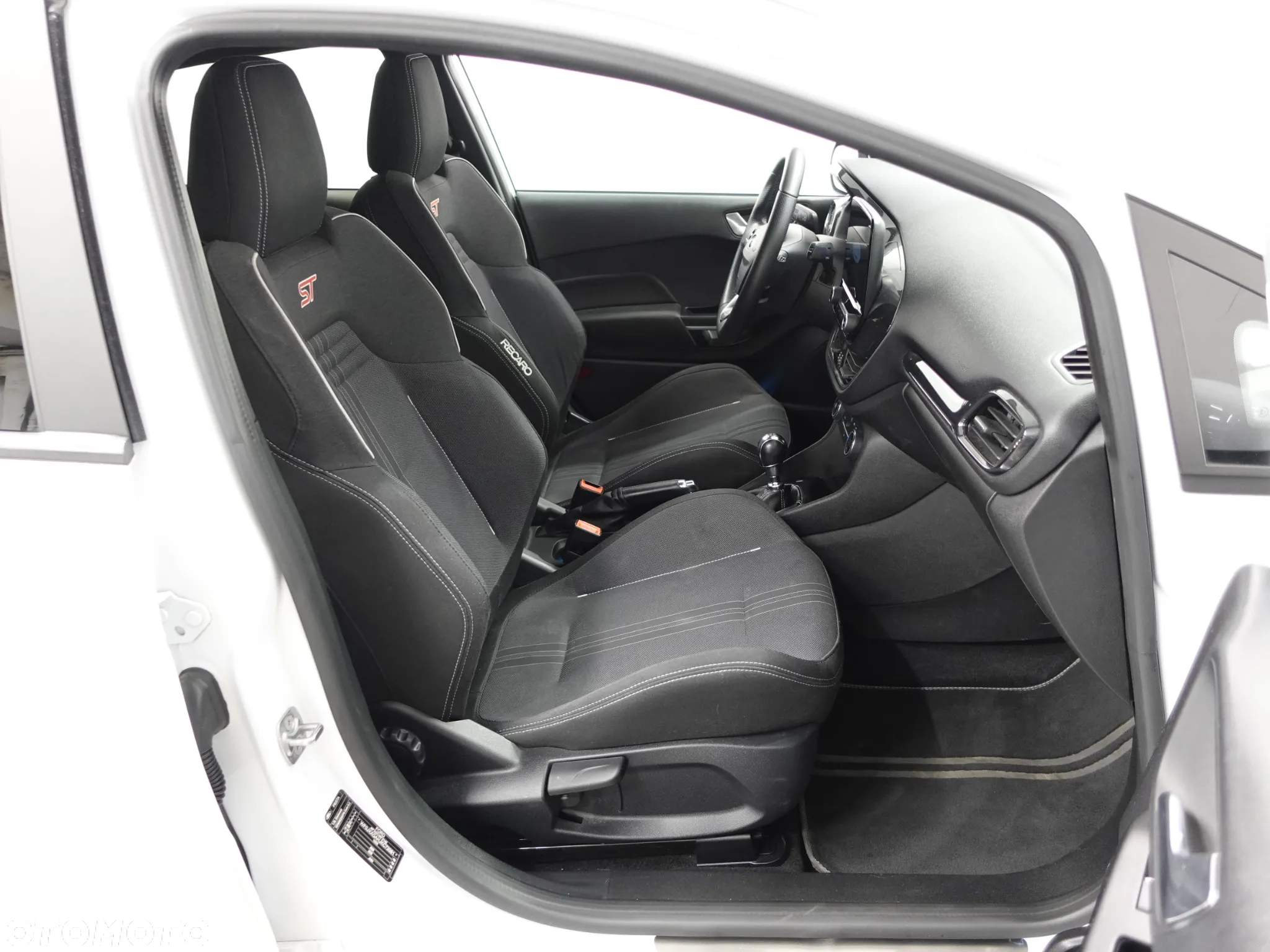 Ford Fiesta 1.5 EcoBoost S&S ST X - 27