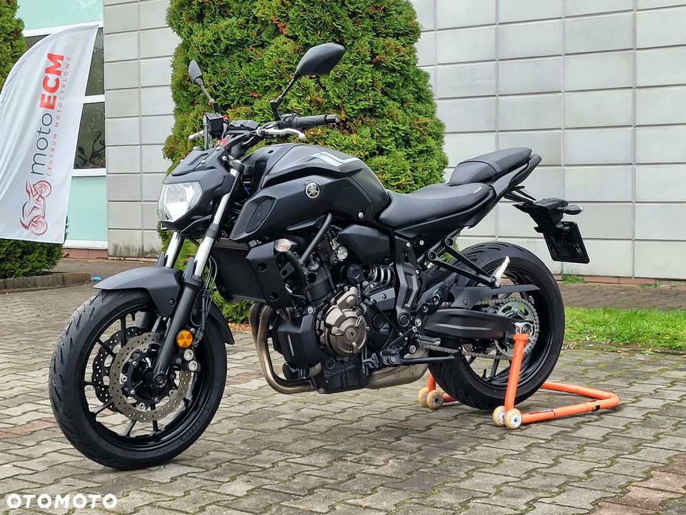 Yamaha MT - 22