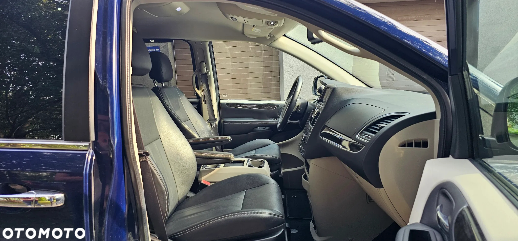 Chrysler Town & Country 3.6 Touring - 14