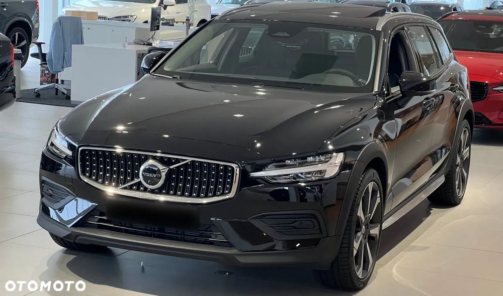 Volvo V60 Cross Country 2025 photo 3